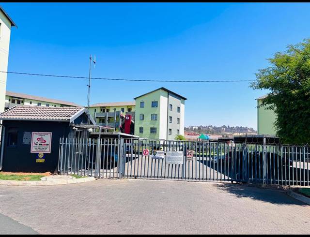 2 BEDROOM PROPERTY TO RENT IN FLEURHOF